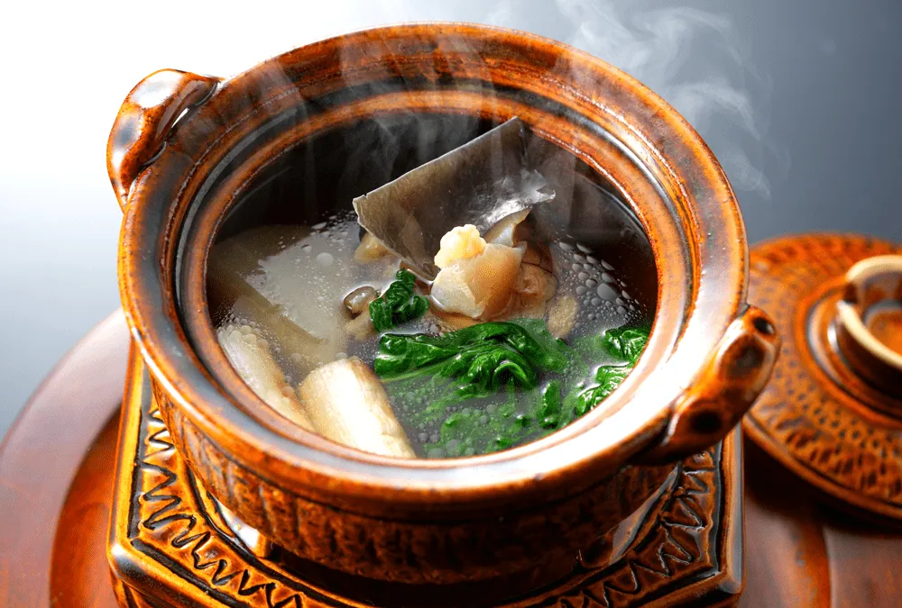 豪華創作会席料理の小鍋仕立て